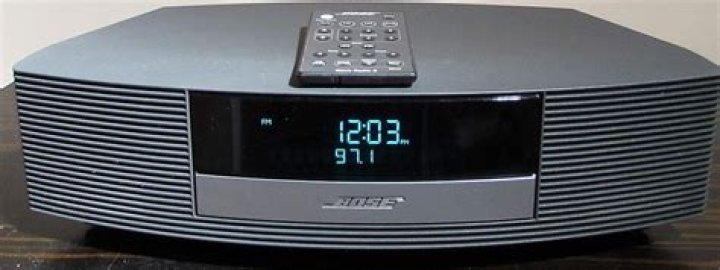 Can you turn the Bose radio on and off?