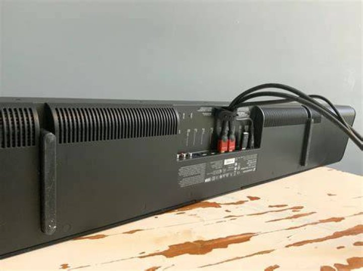 How do I connect my Yamaha soundbar to my Vizio TV?