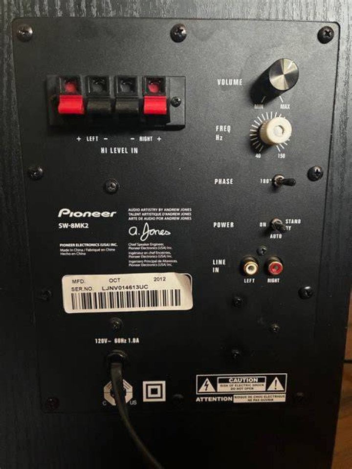 How to hook up pioneer sw 8MK2?