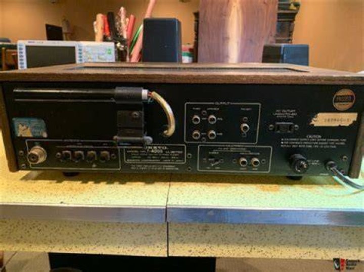 What kind of onkyo tuner does Nick use?