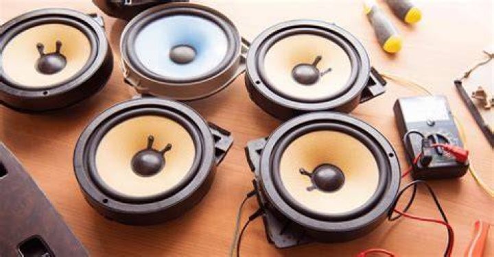 Why is only one of my speakers working in my car?